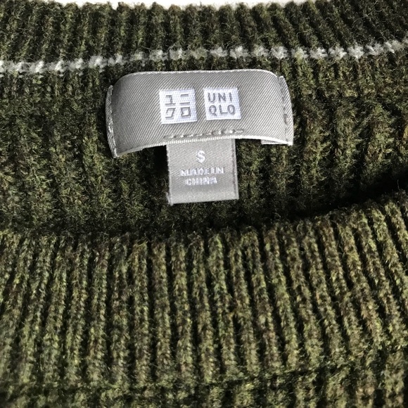 Uniqlo Sweater - Picture 2 of 4
